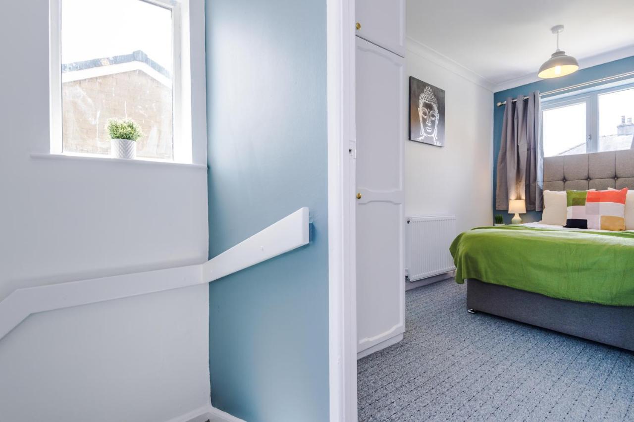 Family Friendly 3-Bed Home With Free Parking On Site Huddersfield Luaran gambar